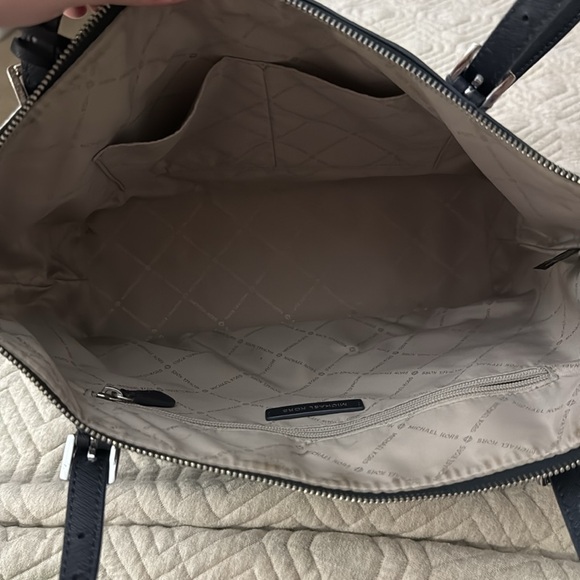 MK tote - Picture 3 of 4